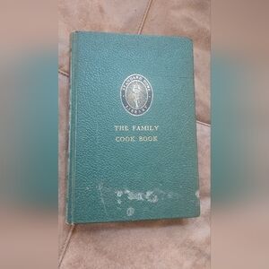 Vintage 1960s The Family Cook Book
